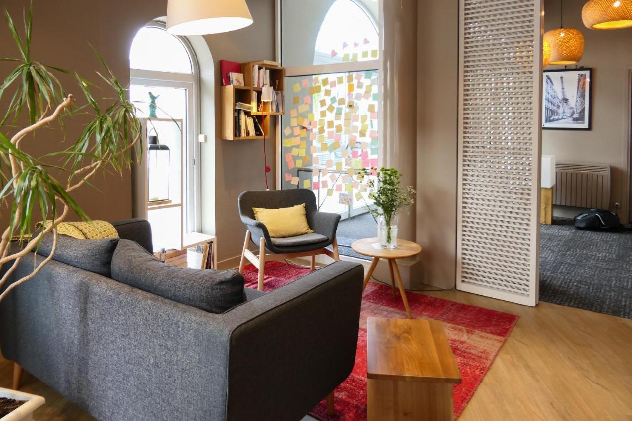 Hotel Et Apparts Marin 拉瓦勒 外观 照片