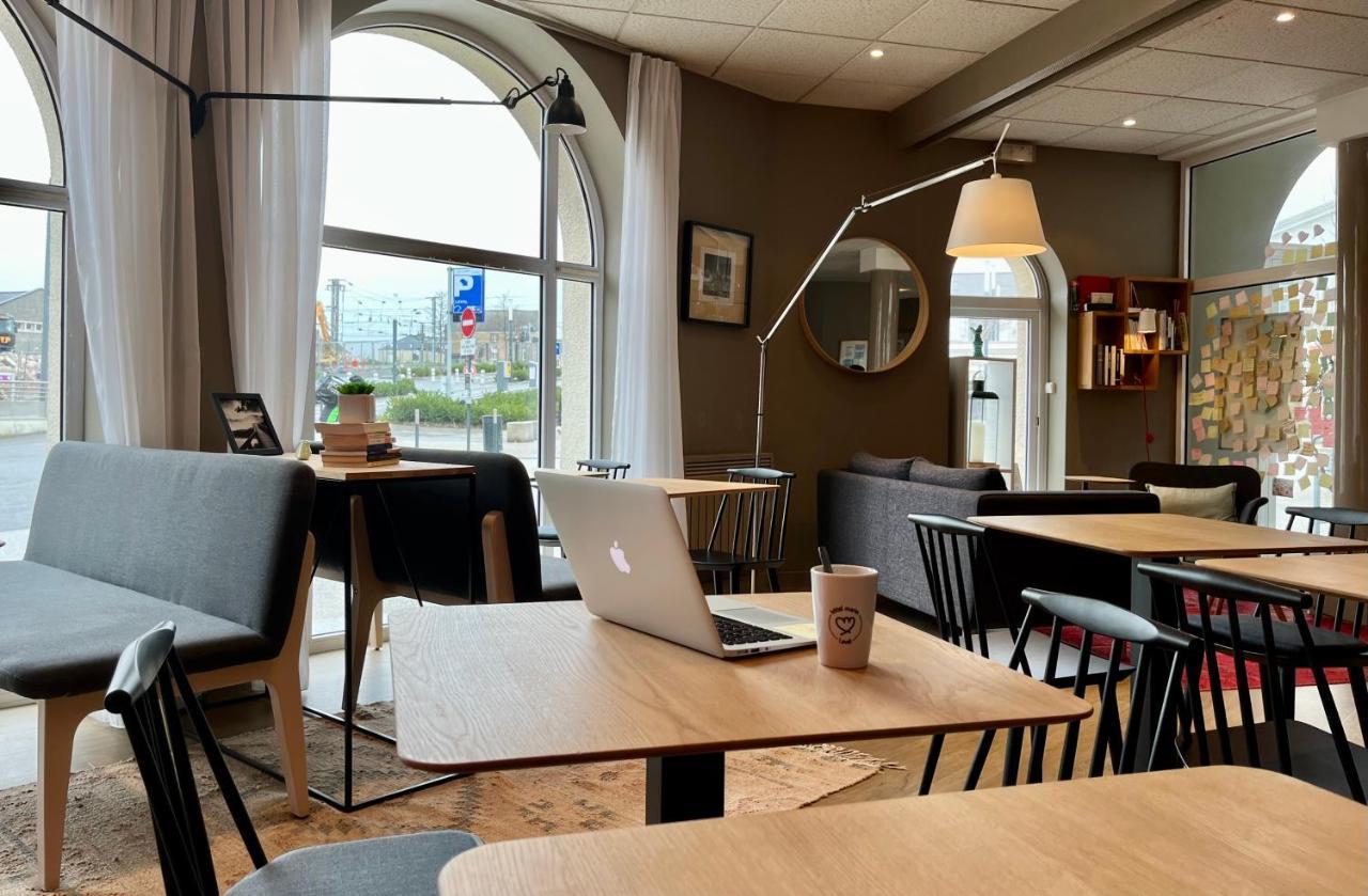Hotel Et Apparts Marin 拉瓦勒 外观 照片