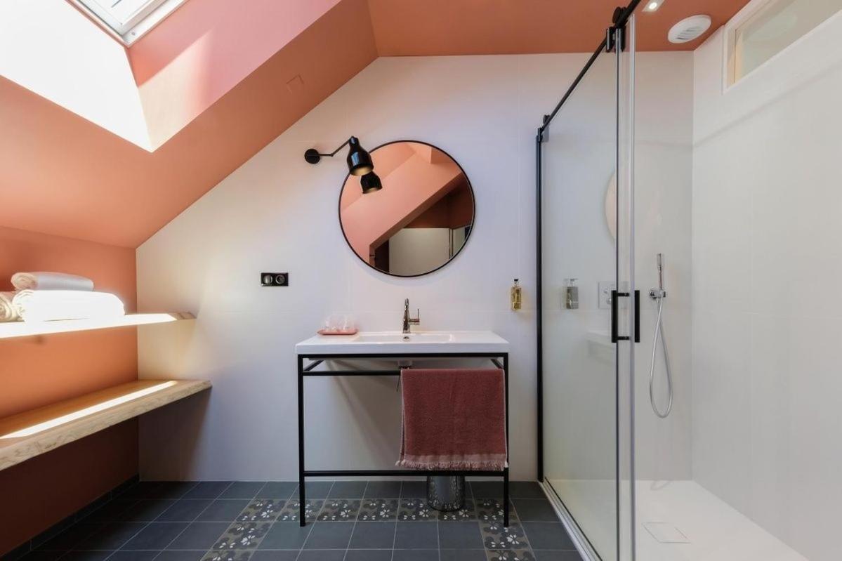 Hotel Et Apparts Marin 拉瓦勒 外观 照片