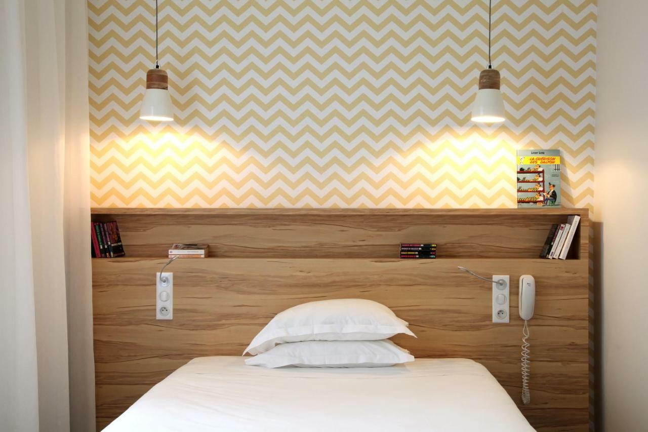 Hotel Et Apparts Marin 拉瓦勒 外观 照片