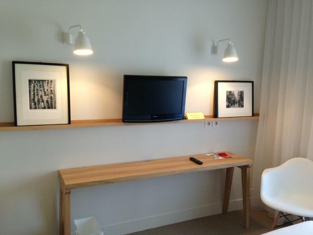 Hotel Et Apparts Marin 拉瓦勒 外观 照片
