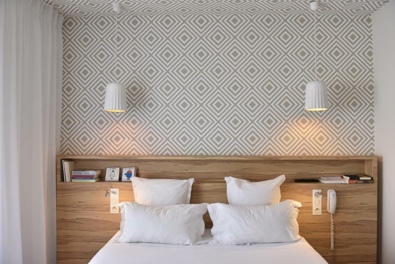 Hotel Et Apparts Marin 拉瓦勒 外观 照片