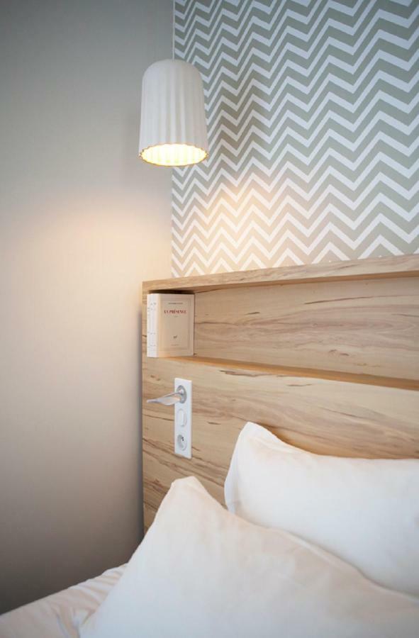 Hotel Et Apparts Marin 拉瓦勒 外观 照片