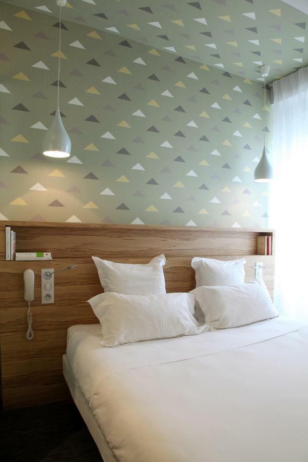 Hotel Et Apparts Marin 拉瓦勒 外观 照片